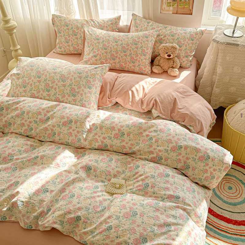Three-piece down quilt cover pillowcase set bedding set for bedrooms or guest rooms soft and breathable without core H260327