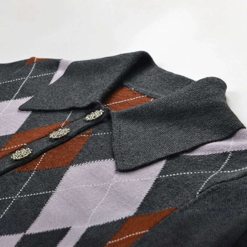 2026 CC autumn and winter new designer diamond pattern color D19 blocked college retro polo neck slim knit top