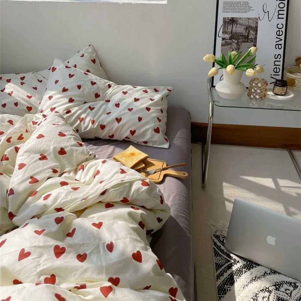 Korean Style Bedding Set Kid Adult Twin Full Queen Size Bed Flat Sheet Set Pillowcase Bed Linen Love Heart Duvet Cover H260327