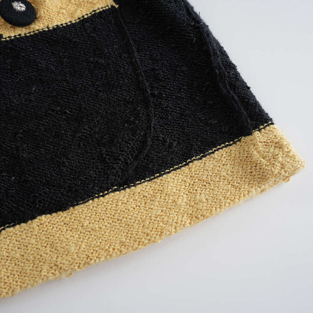 Korean CC style color blocked D19 border small fragrant V-neck knitted cardigan women's autumn new fashion chic lace up vest