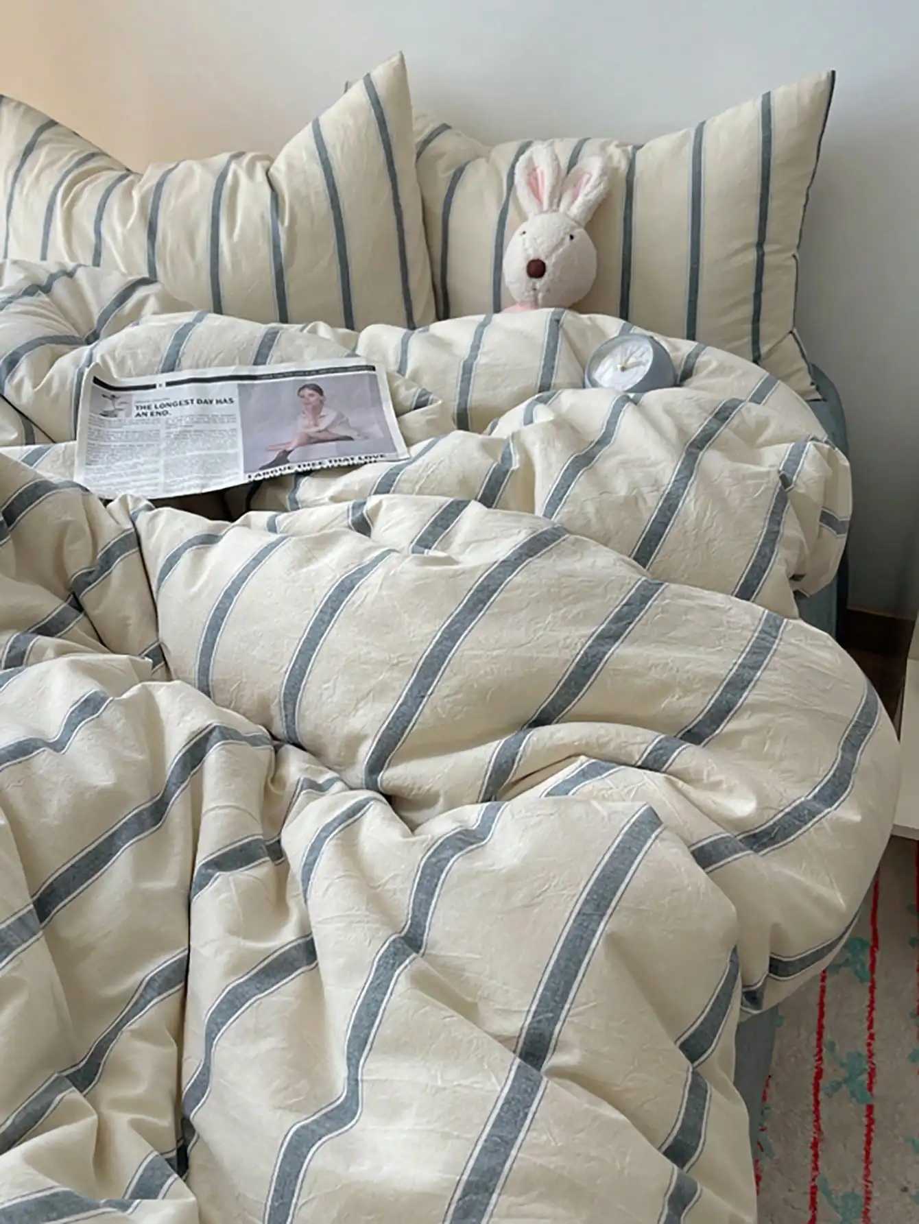 3-Piece Striped Duvet Cover Set with 2 Pillow Shams 100 Polyester H260327