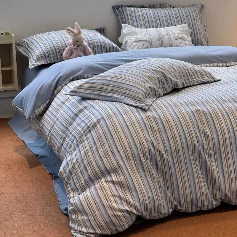 1pc 100 Cotton Quilts Cover Printed Duvet Covers Skin-friendly Blanket Cover Simple Style Bedding No Pillowcase H260327