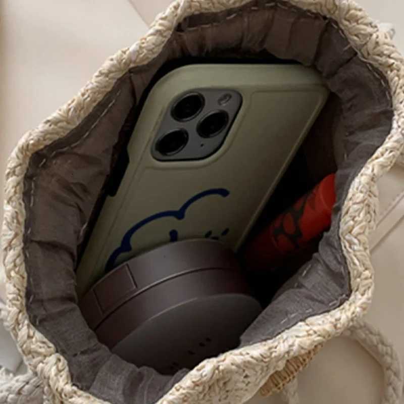 Summer New Fashion Straw Strap Mouth Womens Woven Bag Single Shoulder Bag Crossbody Bag for Travel and Amusement C260327