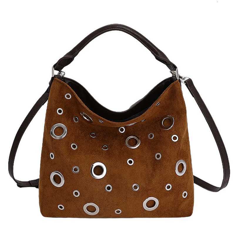 Trendy Vintage Punk Simple Crossbody Bag with Metal Studs New Modern Stylish Handle Bag for Women Versatile Texture Bucket Bag C260327