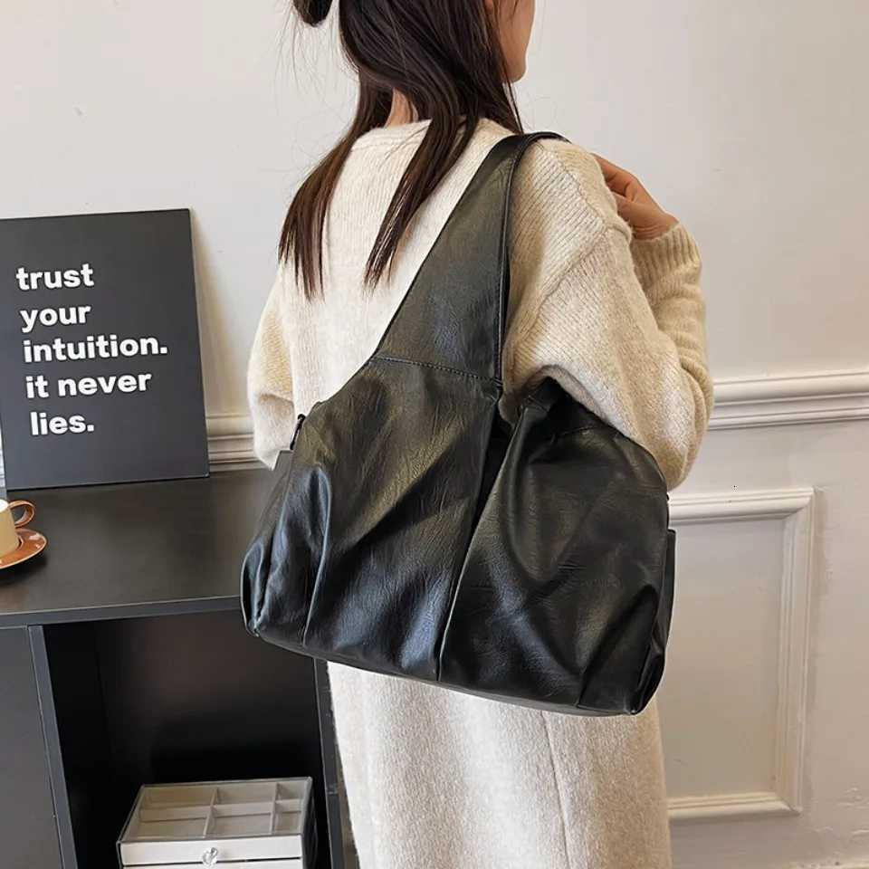 Big Black Large Hobo Shopper Capacity Pu Leather Shoulder Bag Solid Color Simple Fashion Commuter Bag Retro Travel Tote Handbags C260327