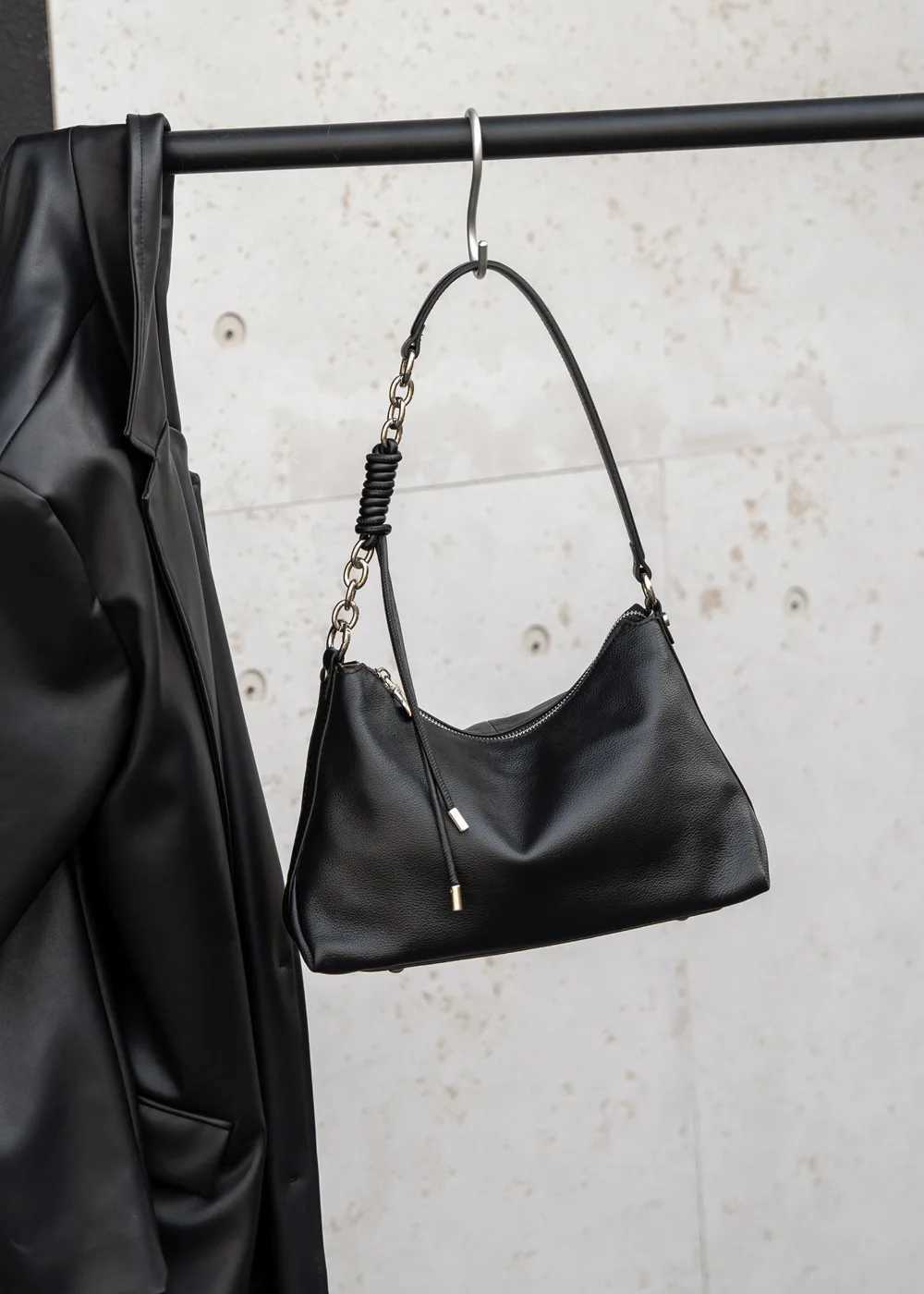 Genuine Leather Underarm Hobo Bag for Women - Vintage Chain Shoulder Bag Soft Leather Crescent Purse for Daily Commute C260327