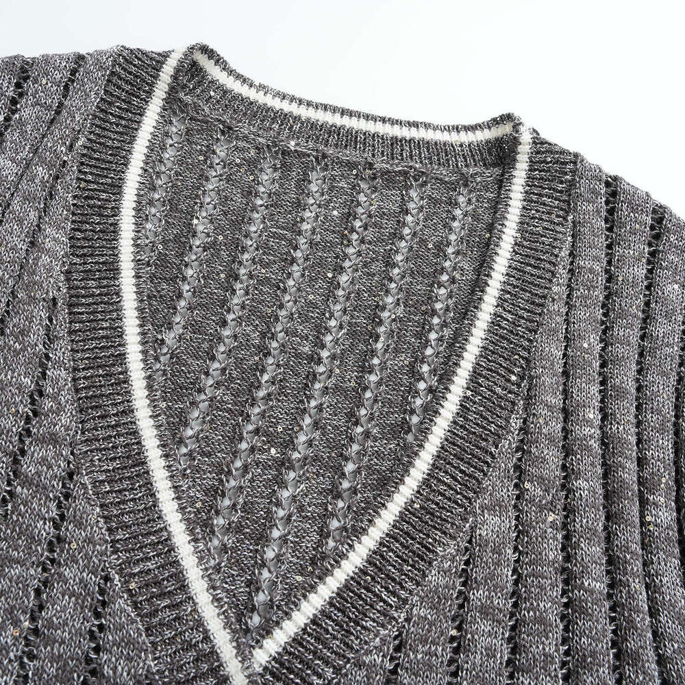 2026 spring/summer designer fashionable and elegant contrasting color striped V-neck loose hollow slim fit CC women's D19 knitted cardigan