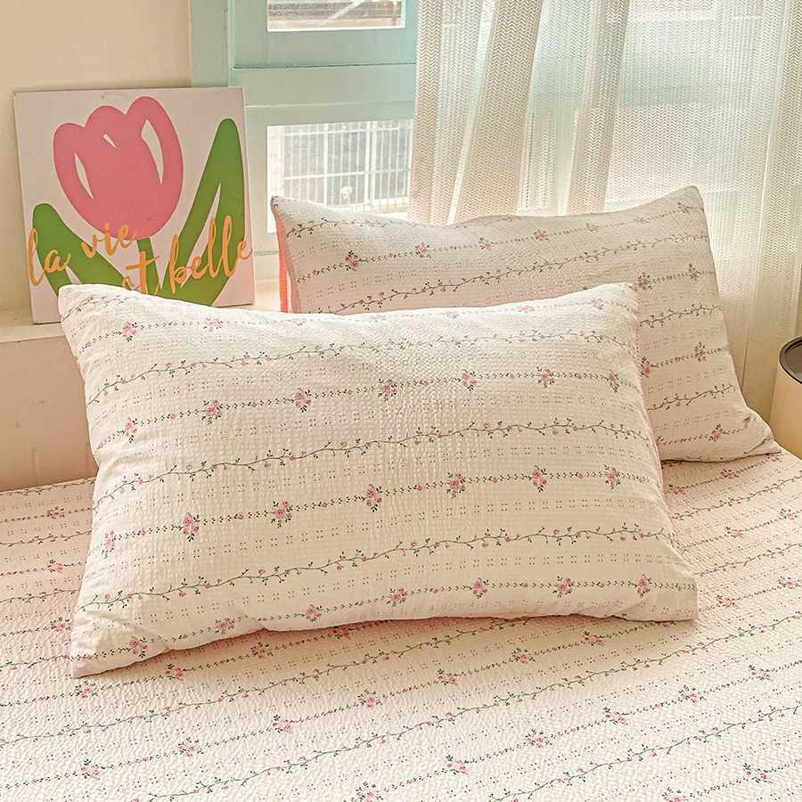 3-Piece Polyester Floral Print Bedding Set with 2 Pillowcases Duvet Cover H260327