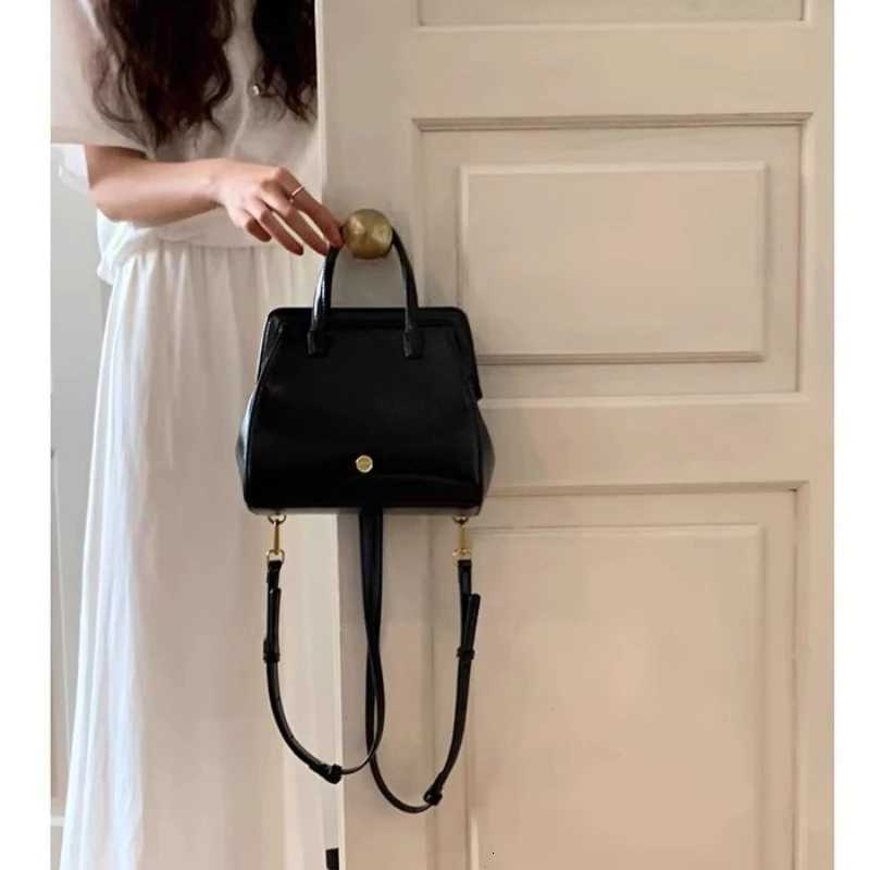 Autumn and winter womens bags retro clip backpacks niche retro black backpacks trendy handbags C260327