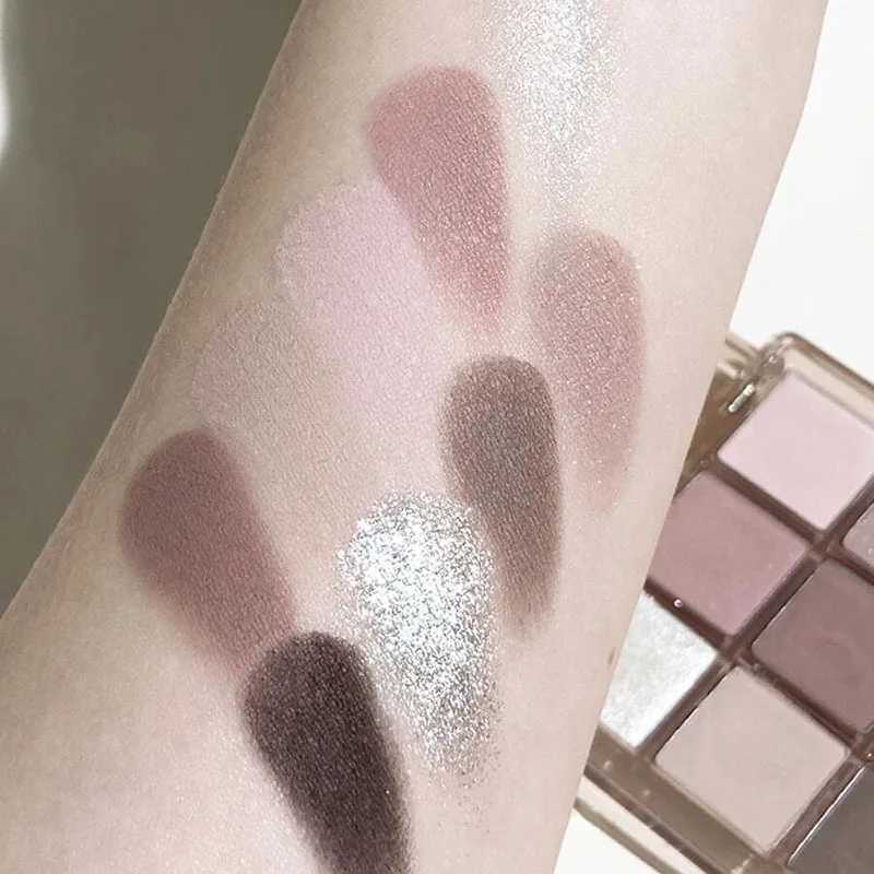 9 Color Dark Punk Smoky Eyeshadow Palette Grey Pink Pearl Matte Eye Shadow Brightening Lying Silkworm Shimmer Earth Color Makeup H260327