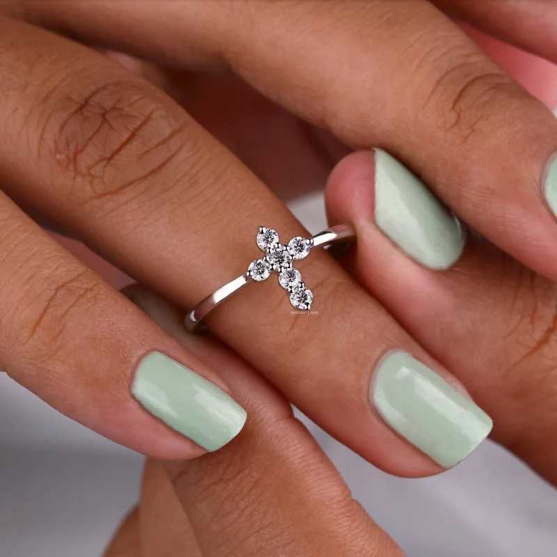 CAOSHI Minimalist Cubic Zirconia Cross Design Rings for Women Versatile Silver Color Party Accessories Timeless Styling Jewelry H260327