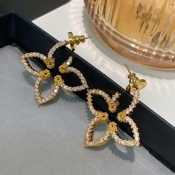 Super-Sparkling Zircon Diamond-Shaped Flower Earrings: Affordable Luxury, Personalized, and Fashionable Jewelry Trendy Earrings