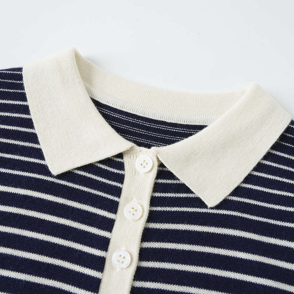 2026 autumn and A1 winter new French designer color blocked striped Polo collar knitted dress fashionable CC slim fit dress