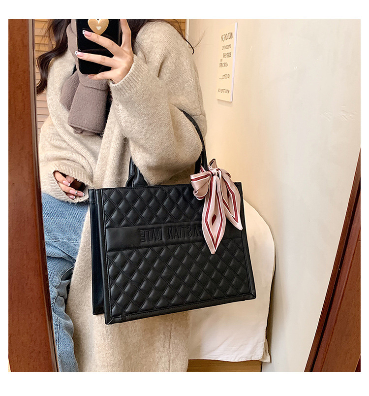 New 2026 Women's Tote Bag Large Capacity Trendy Handle Handbag Fashion Shoulder & Crossbody Bag
