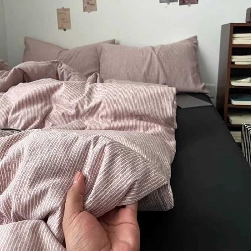 Ins Nordic Bedding Set Plaid Striped Duvet Cover Set Soft Flat Sheets Set 2 Pillowcases Single Twin Full Queen Size Simple Style H260327