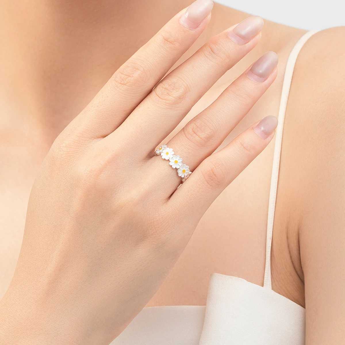 MODIAN Solid 925 Sterling Silver Luxury Daisy Enamel Adjustable Finger Ring For Women Exquisite Party Fine Jewelry Birthday Gift H260327
