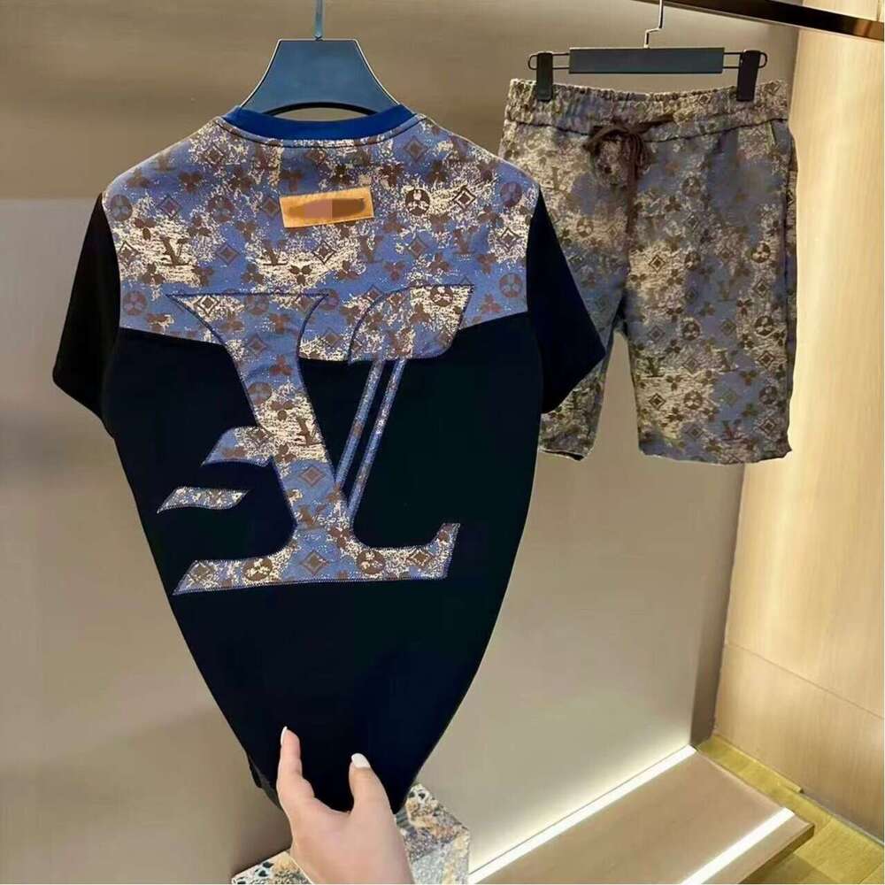 Men's Round Neck Trendy Light Luxury Design Short Sleeve T-Shirt Cool Top Versatile Niche Hong Kong Style Loose High-End Set