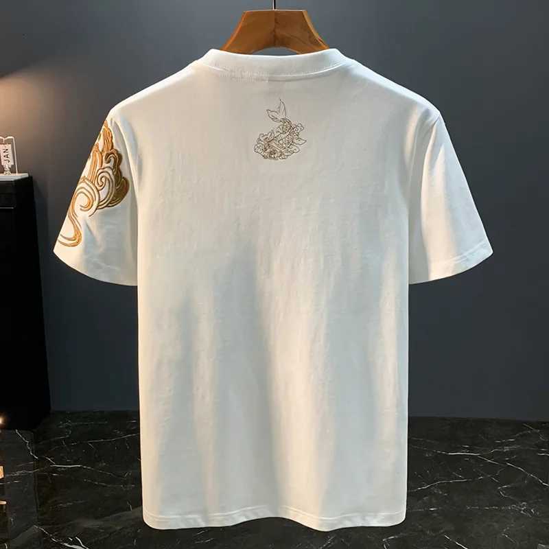 Ethnic style Koi embroidery short sleeved T-shirt for mens summer 2025 new Chinese style trendy loose mens clothing C260326