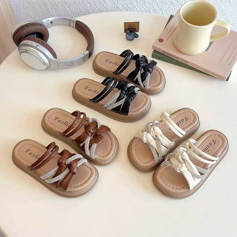 Summer Slippers for Kids Girl Brand Designs Outdoor Beach Shoes Slides Holiday Student Crystal Strape Househould Slippers I04183T260327