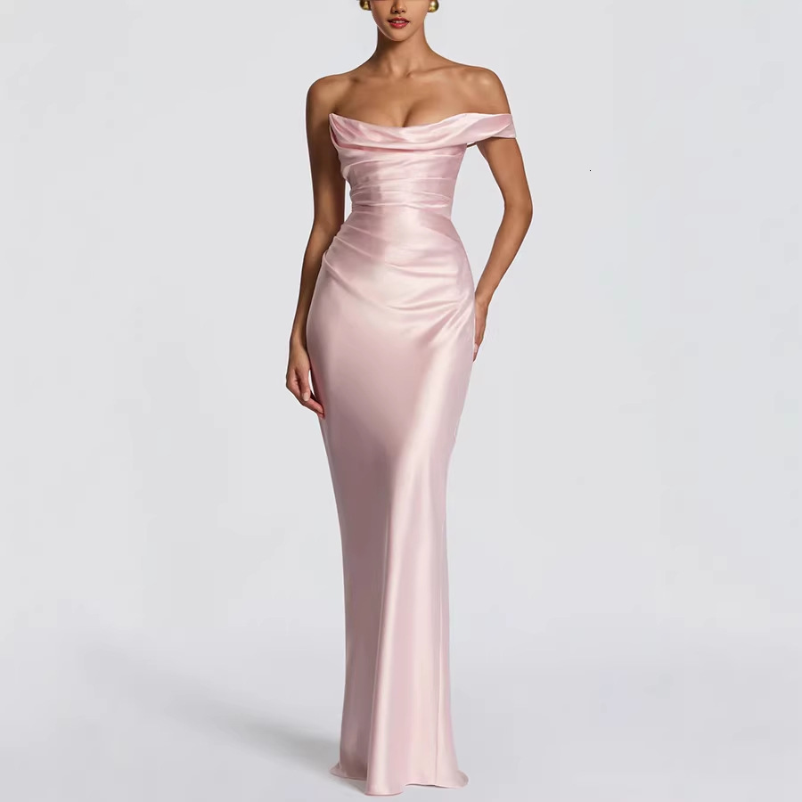 High-quality evening dress 2026 European and American Spring/Summer New Asymmetrical Shoulder Satin Bodycon INS Party Vacation Women's Dress