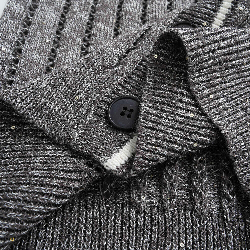 2026 spring/summer designer fashionable and elegant contrasting color striped V-neck loose hollow slim fit CC women's D19 knitted cardigan