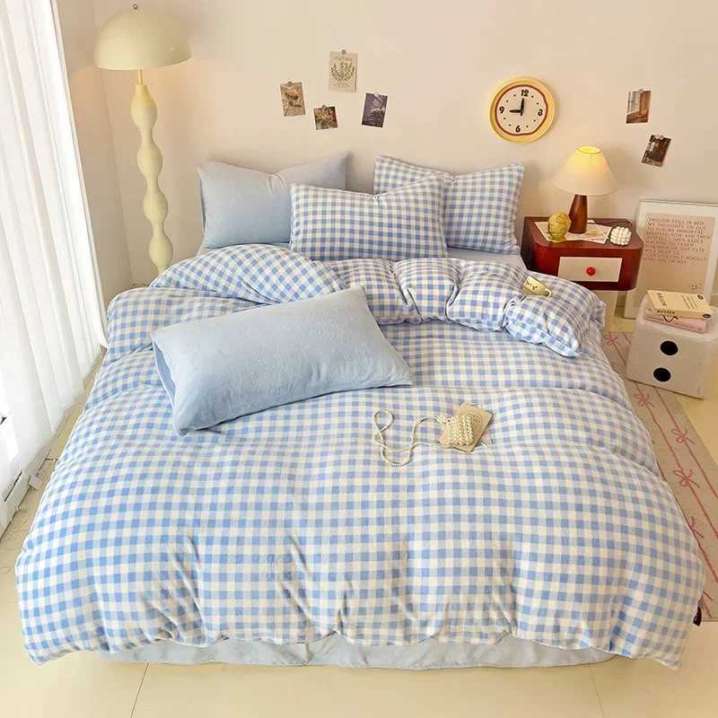 2024 New Milk Fleece Plaid Single Quilt Set Thickened Warm Duvet Cover Double Use Large Size Bedding 180x220 200x230 220x240 H260327