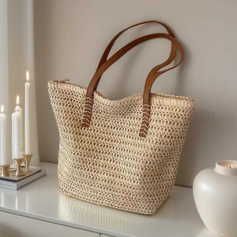 Korean commuter large-capacity straw bag simple 2025 summer seaside vacation wind shoulder bag hand-woven bag C260327
