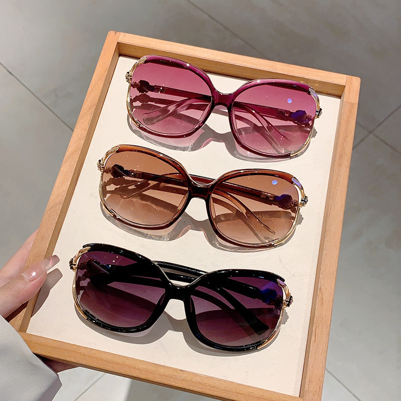 Luxury Brand Designer Sunglasses 2025 Women's Fashion Glasses Large Frame Camellia Metal Sunglasses Women's New Elegant Trendy Sunglasses