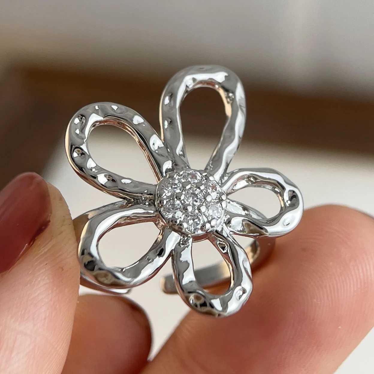 925 Sterling Silver Finger Rings for Women Big Flower Couple Minimalist Ring Party Jewelry Gift Prevent Allergy H260327
