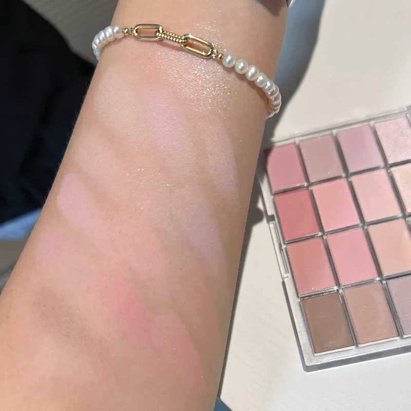 16 Color Eye Shadow Palette Glitter Pearl Matte Eyeshadow Palette Pink Long Lasting Korean Low Saturation Earth Color Eye Makeup H260327