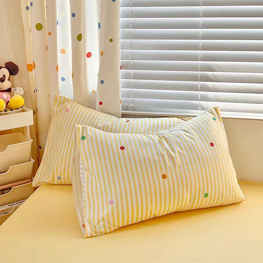 2026 New European-style washed cotton pillowcase soft and breathable bedding simple printed down comforter protection cover H260327