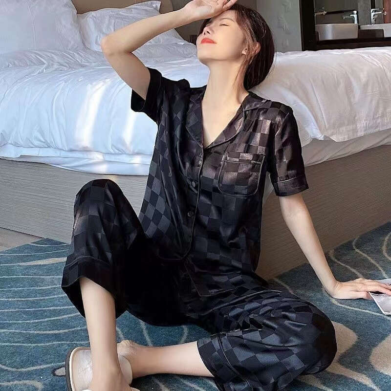 Spring new women's pajamas, elegant floral short-sleeve set, popular online, made of ice silk, can be worn outside, home wear, peony flower, ligh