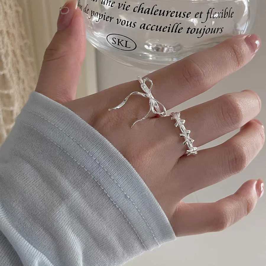 Romantic Lovely Silver Color Bow Tie Ribbon Rings for Women Exquisite Fashion Geometric Lines Open Finger Ring Jewelry Gift H260327