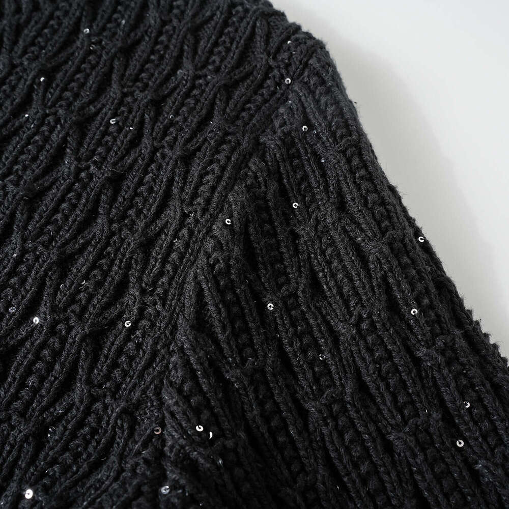 2026 Spring and Autumn New Designer D19 Fashion Glitter Round Neck Women's CC Hollow Sweater Loose Twisted Knitted Top