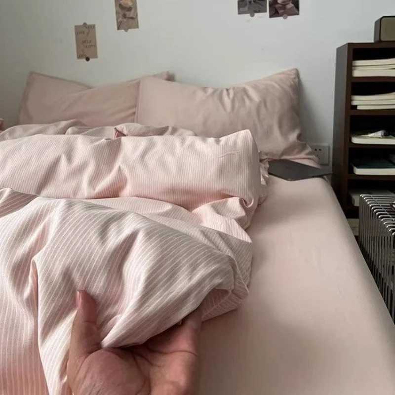 Ins Nordic Bedding Set Plaid Striped Duvet Cover Set Soft Flat Sheets Set 2 Pillowcases Single Twin Full Queen Size Simple Style H260327