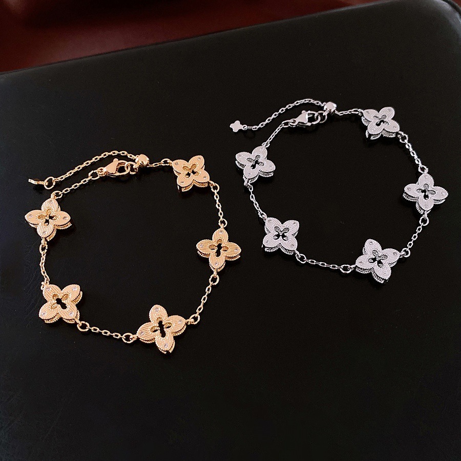 Luxury Brand Designer Jewelry Vintage Style Gold Brushed Hollow Four-Leaf Clover Bracelet Retro High-End Light Luxury Fashion Personality Jewelry For 