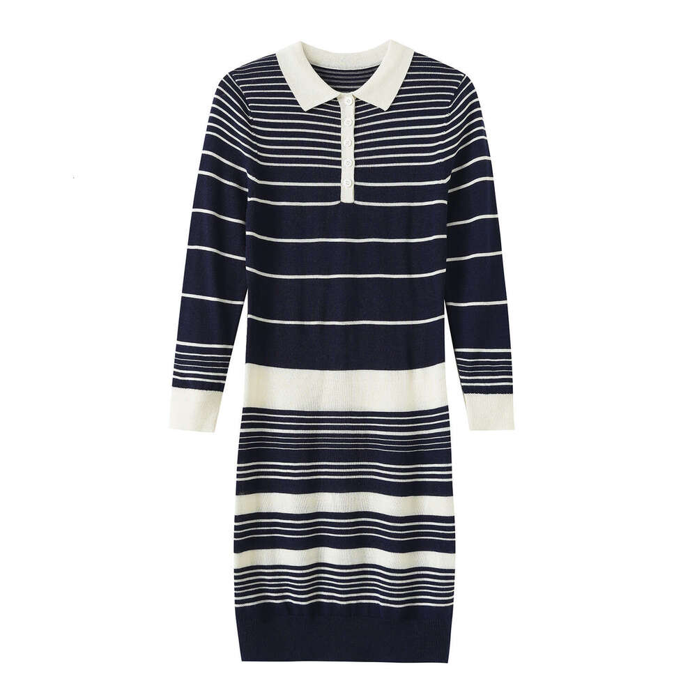 2026 autumn and A1 winter new French designer color blocked striped Polo collar knitted dress fashionable CC slim fit dress