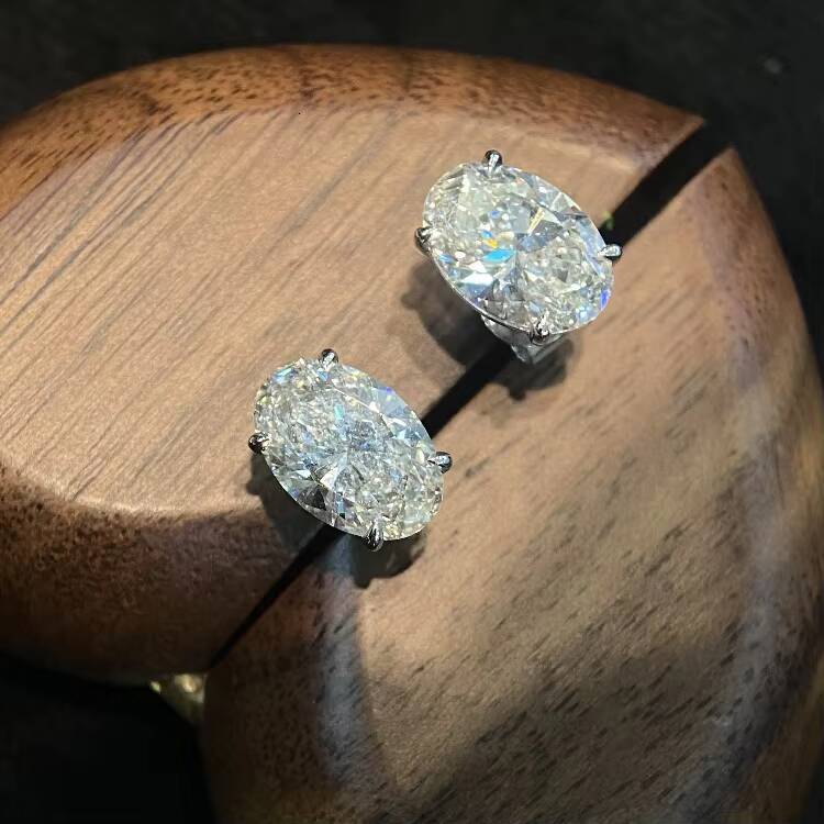 Classic 2ct Oval Laboratory-grown Diamond Stud Earrings Pt950 Platinum Plated 18K Solid Gold Trendy Womens Jewelry