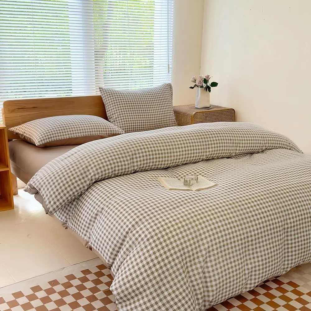 Tan Plaid Microfiber Queen Duvet Cover Set - Soft Lightweight Breathable 3-Piece Bedding H260327