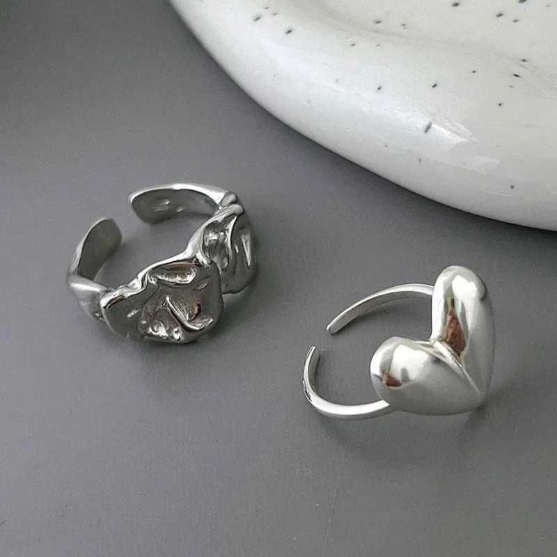 LATS Sweet Cool Silver Color Rings for Women Girl Korea Elegant Simple Smooth LOVE Heart Ring Fashion Jewelry Accessories H260327