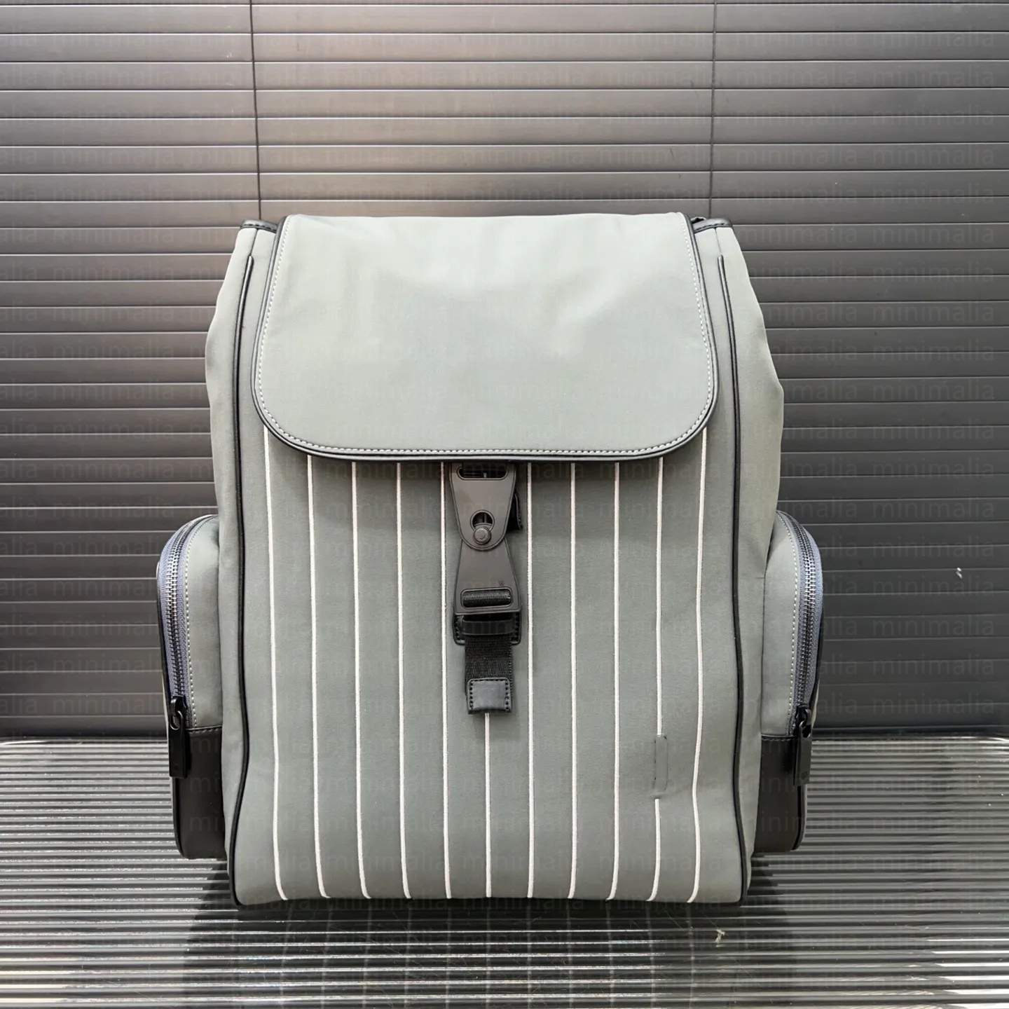 TOP Designer casual sports classic flip backpacks mountaineering bag high-end feeling classic multifunctional classic luxury backpack