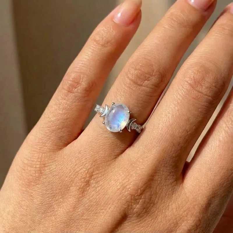 925 Sterling Silver Sparkling Zircon Vintage Oval Rings for Women Sun Moon Glowing Design Ring Party High Quality Fine Jewelry H260327