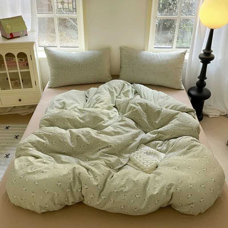 Girls Strawberry Bedding Sets 2025 New Queen Size Bed Sheet Set Duvet Cover Set With Pillowcase No Filling H260327