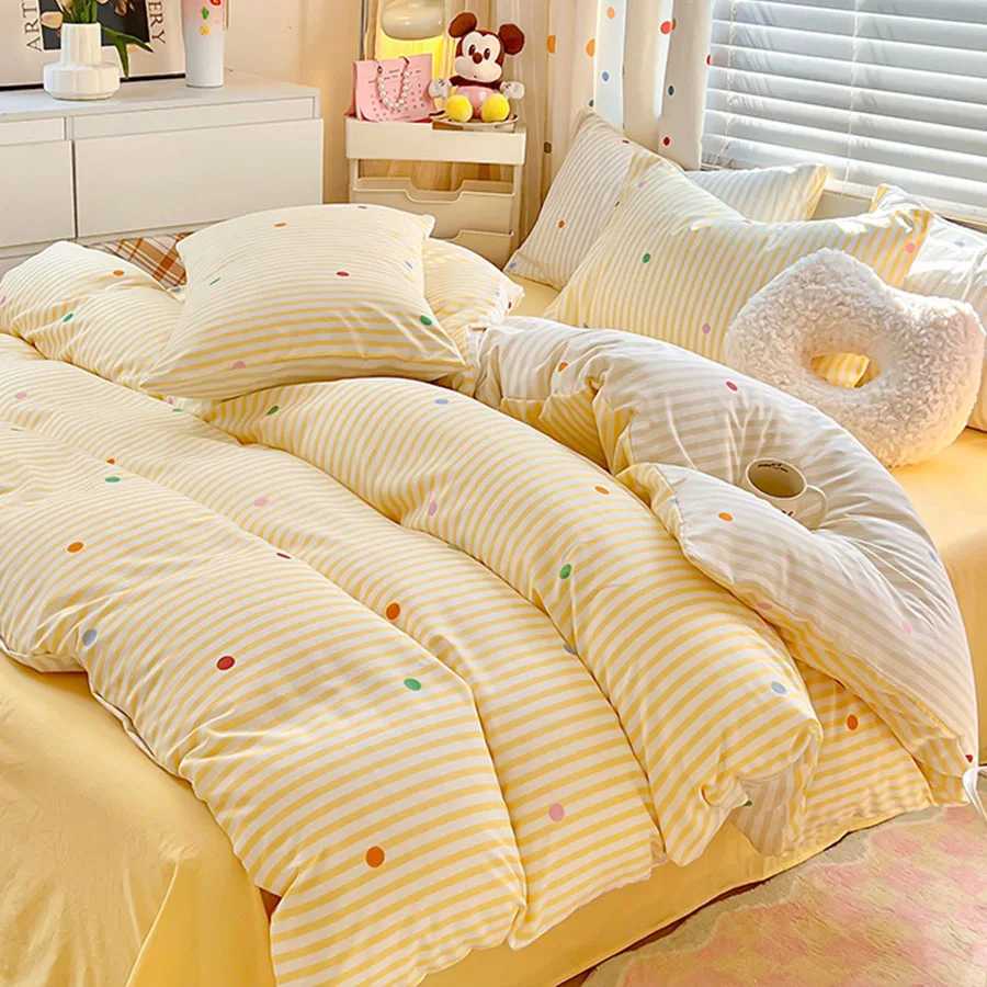 2026 New European-style washed cotton pillowcase soft and breathable bedding simple printed down comforter protection cover H260327