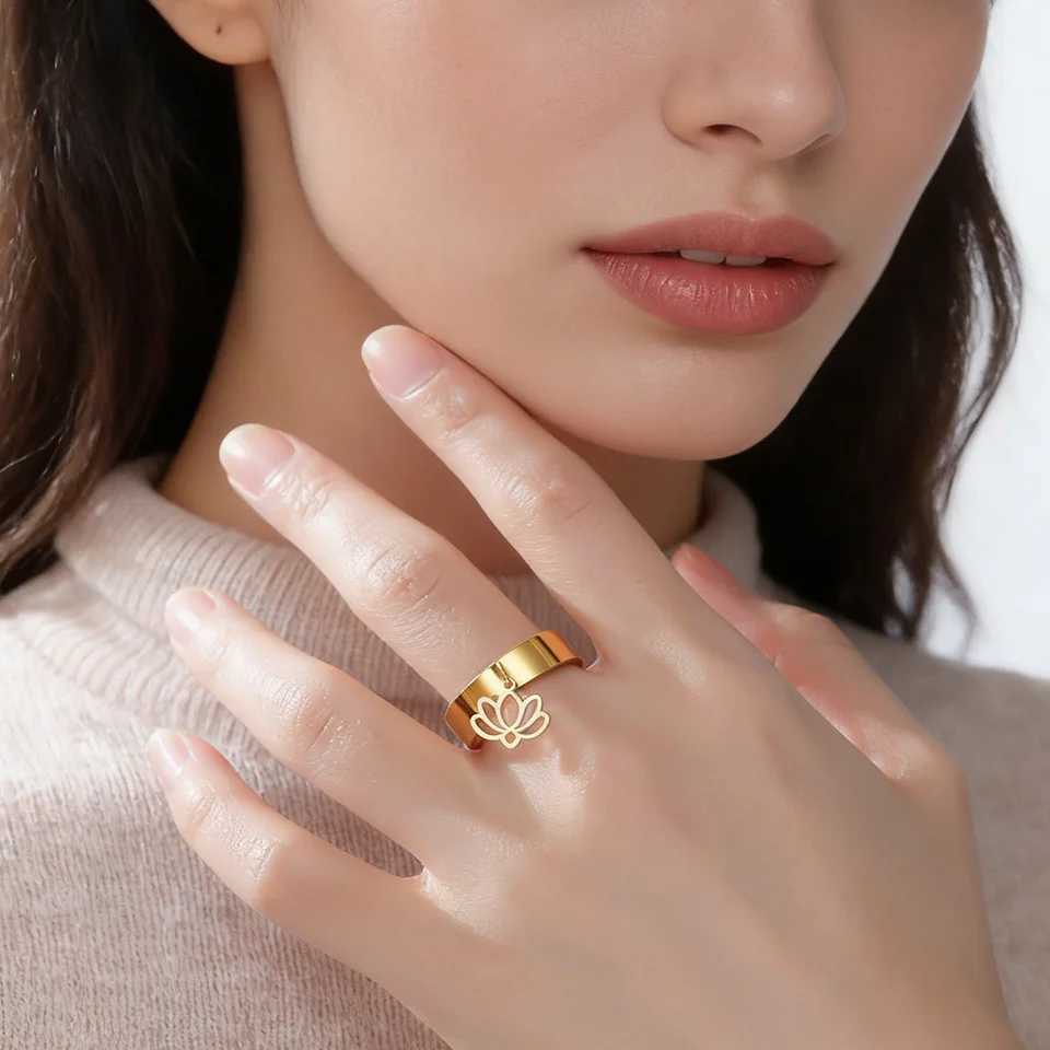 Cazador Flower Lotus Charm Rings for Women Ring Stainless Steel Yoga Buddhism Finger Jewelry 2026 Mothers Day Gifts New H260327