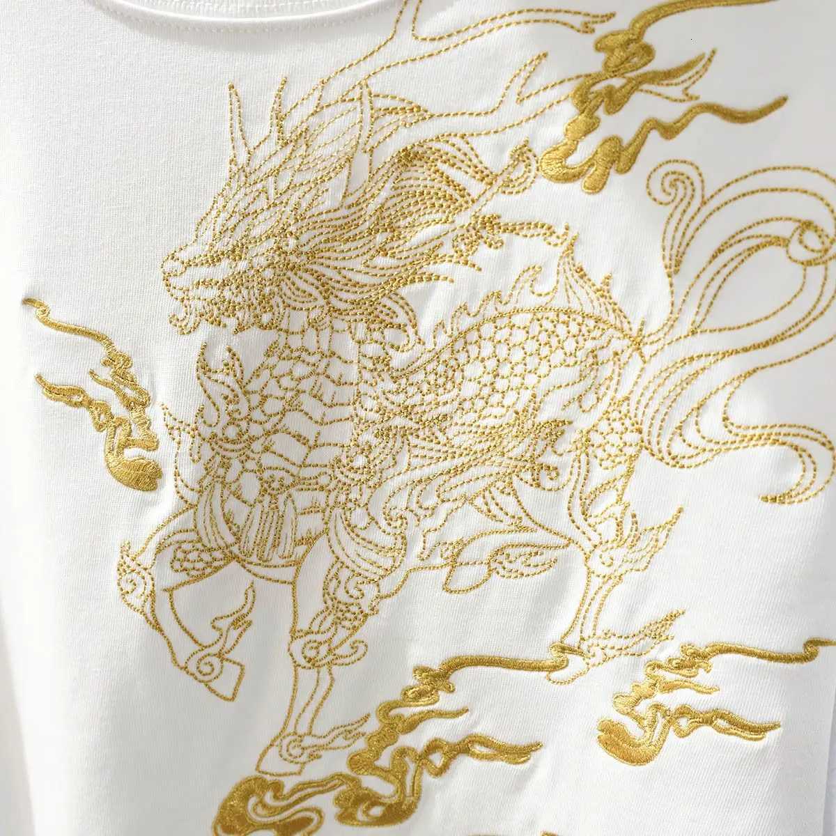 Summer Golden Qilin Embroidery Mens T-shirt Fashion Loose Casual Tops Short Sleeve Tees National Trend Mens Clothing C260326