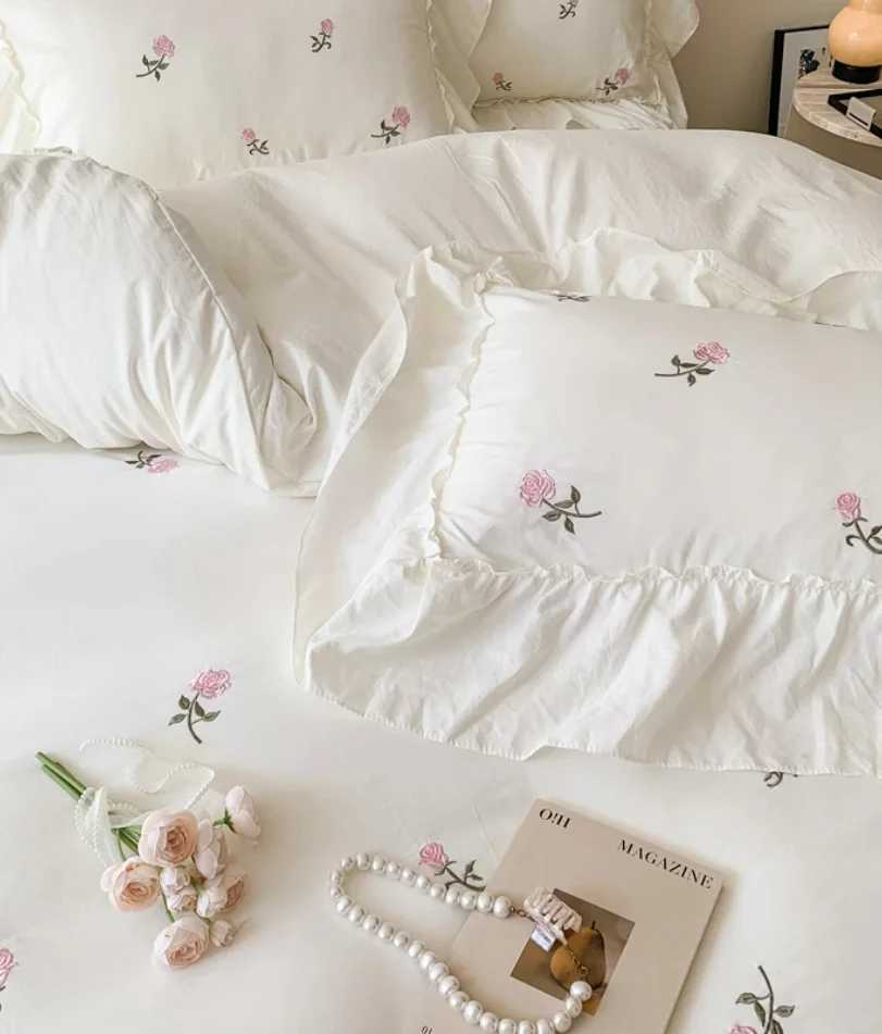 3pcs Rose Embroidered Duvet Cover Set 1Duvet Cover 2Pillowcase Without Core Princess Style Lace Bedding Set H260327