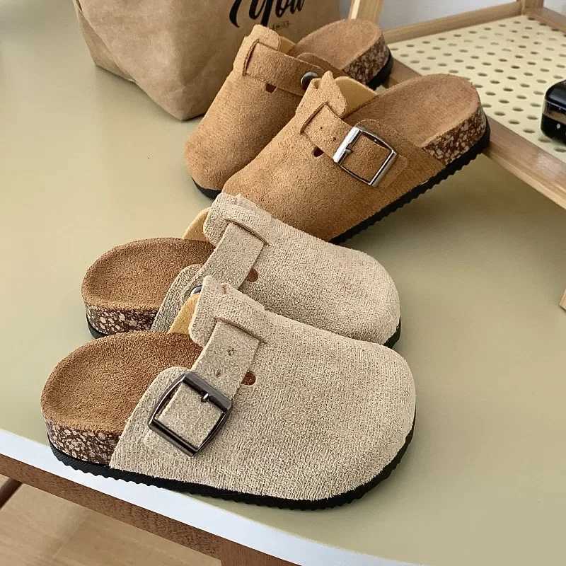 Childrens Outdoor Slippers Casual Flat Breathable Outdoor slipper Suitable for Indoor and Outdoor ActivitiesT260327