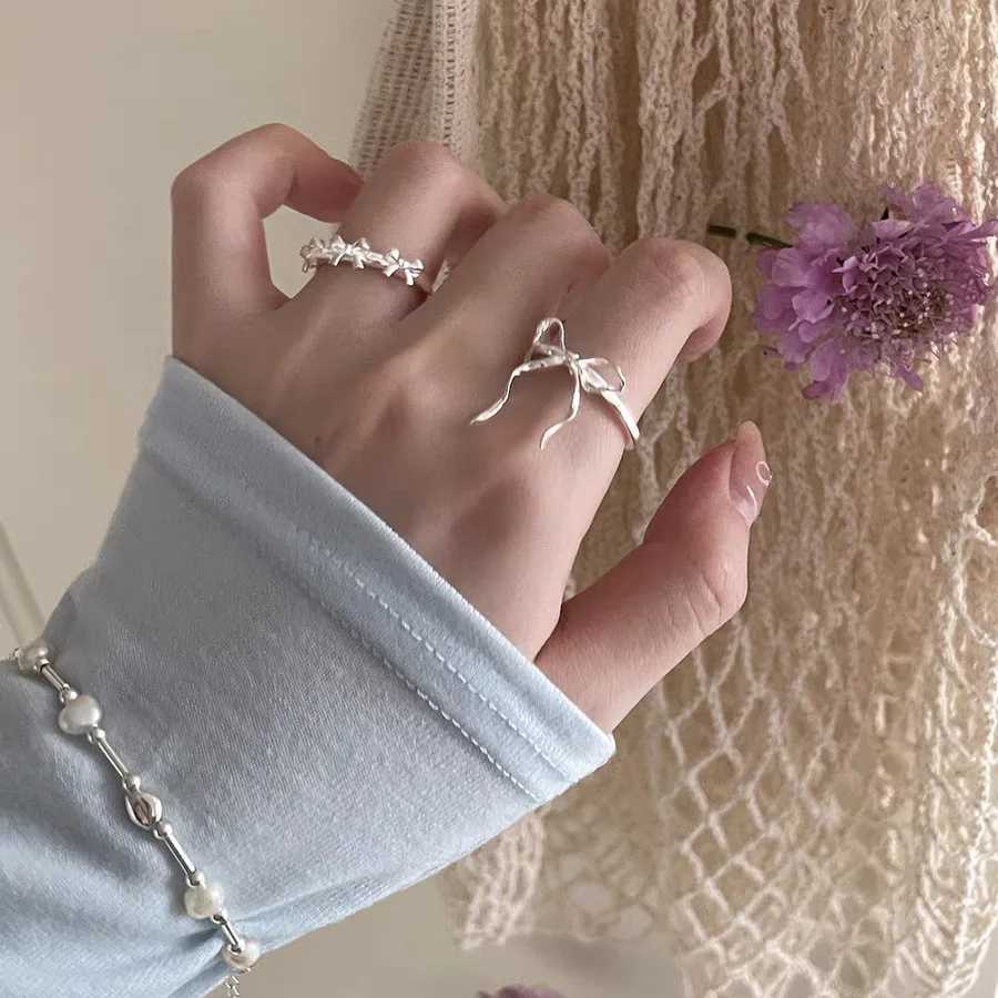 Romantic Lovely Silver Color Bow Tie Ribbon Rings for Women Exquisite Fashion Geometric Lines Open Finger Ring Jewelry Gift H260327
