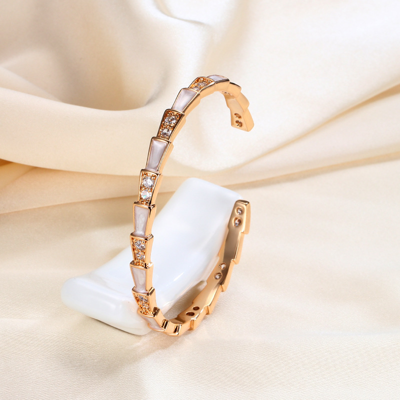 White mother-of-pearl bracelet for women, light luxury, fashionable and elegant, open snake-shaped bone bracelet wholesale - view 4